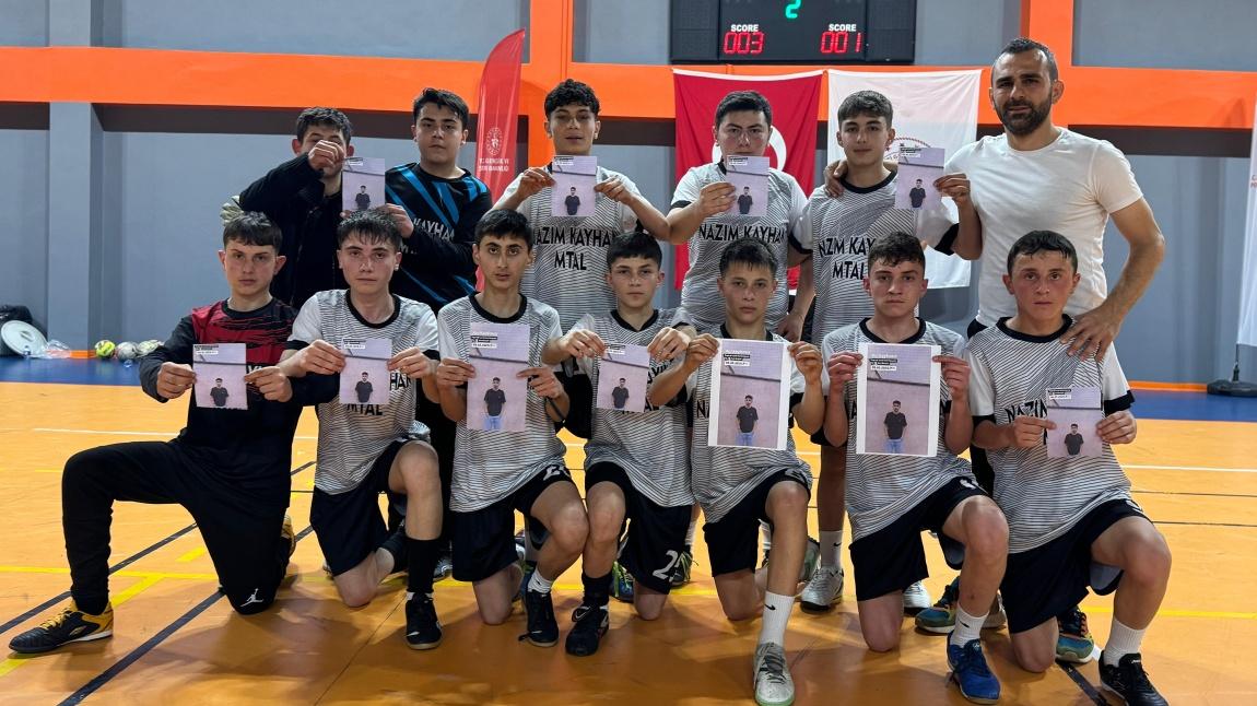 Futsal Gençler B Kategorisinde Yarı Finaldeyiz  